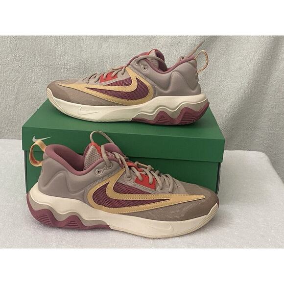 Nike Other - Nike Giannis Men’s Immortality 3 Shoes Size 7.5 Fossil Stone Celestial Gold